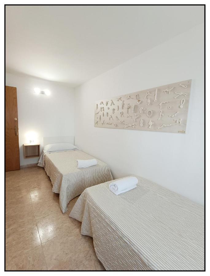 Apartamento Centrico Junto Al Mar - Wifi Free サロウ エクステリア 写真