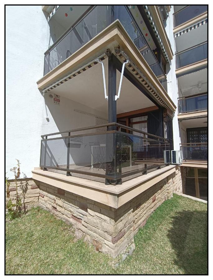 Apartamento Centrico Junto Al Mar - Wifi Free サロウ エクステリア 写真